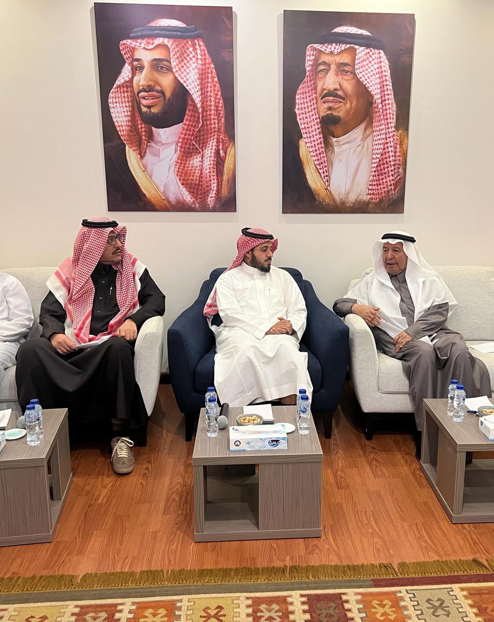 الجمعية السعودية لكتاب الرأي تستضيف الأمين العام للجنة الوطنية