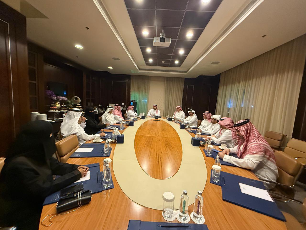 رئيس المركز الوطني لتنمية القطاع غير الربحي في ديوانية “رأي”